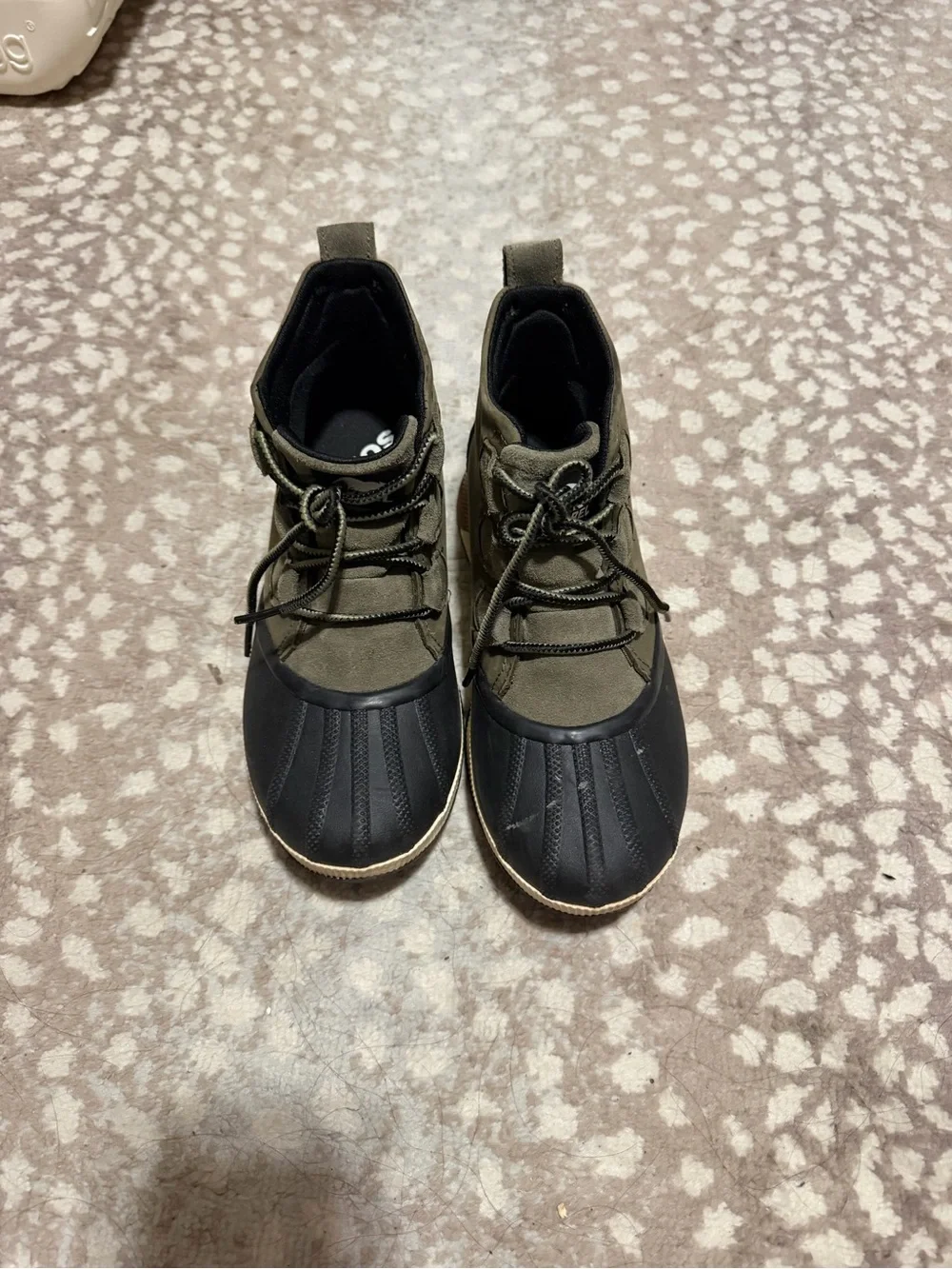 Sorel Women’s Out N About olive green boots.